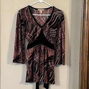 Susan Lawrence. Black, red, pink white and cream 3/4 sleeve v-neck top. Size Med